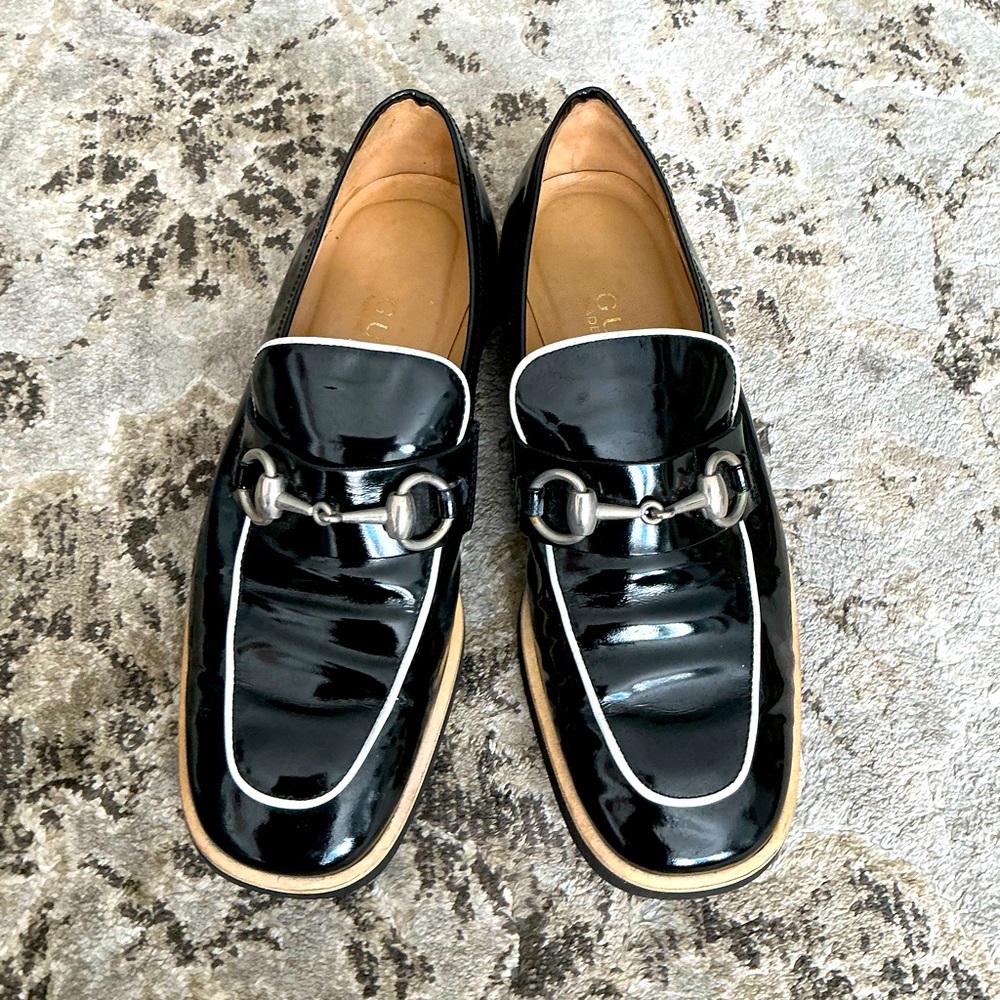 Women’s GUCCI loafers 🖤🖤